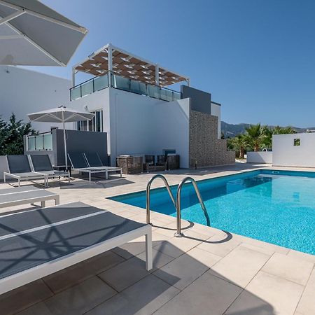 Asteria Pearl Villa 2 With Rooftop Jacuzzi Τιγκάκι Εξωτερικό φωτογραφία