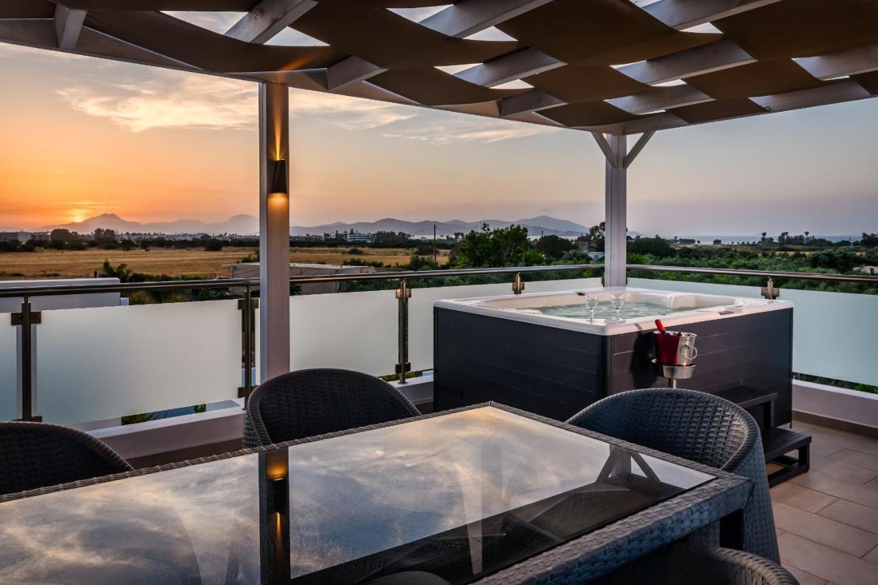 Asteria Pearl Villa 2 With Rooftop Jacuzzi Τιγκάκι Εξωτερικό φωτογραφία
