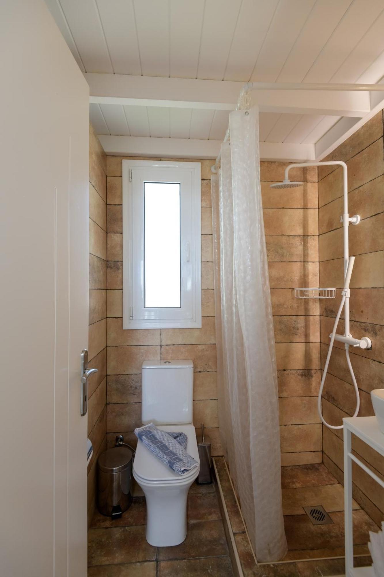Asteria Pearl Villa 2 With Rooftop Jacuzzi Τιγκάκι Εξωτερικό φωτογραφία