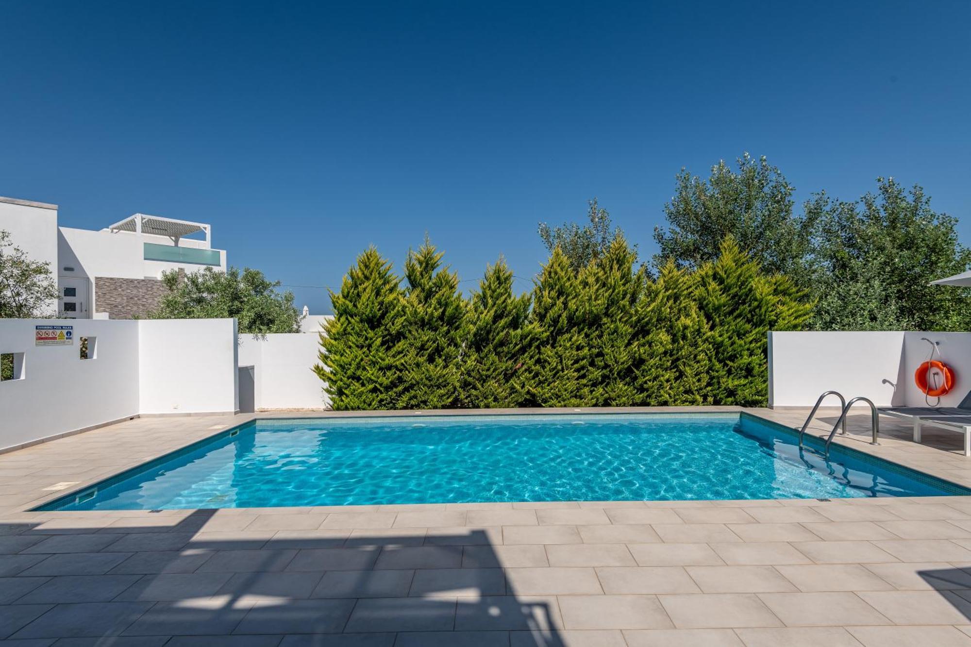 Asteria Pearl Villa 2 With Rooftop Jacuzzi Τιγκάκι Εξωτερικό φωτογραφία